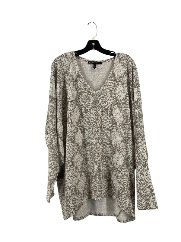 Smart Wear Top Long Sleeve By White House Black Market In Snakeskin Print, Size: Xl