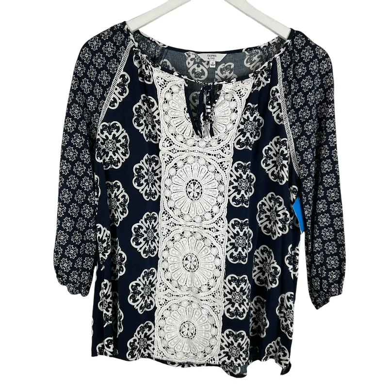Laid-Back Wear Top Long Sleeve By Crown And Ivy In Blue, Size: M