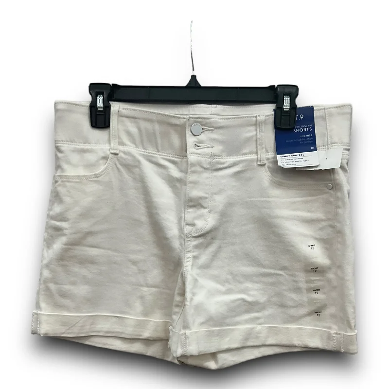Everyday Essentials White Shorts Apt 9, Size 12
