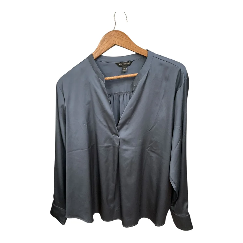 Lightwear Options Top Long Sleeve By Banana Republic In Blue, Size: Xl