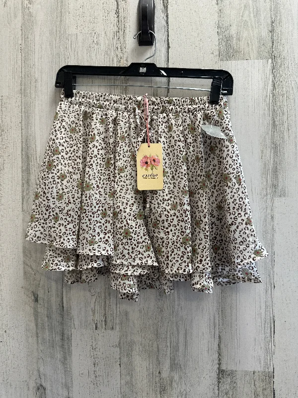 Soft Layers Cream Shorts Entro, Size 8