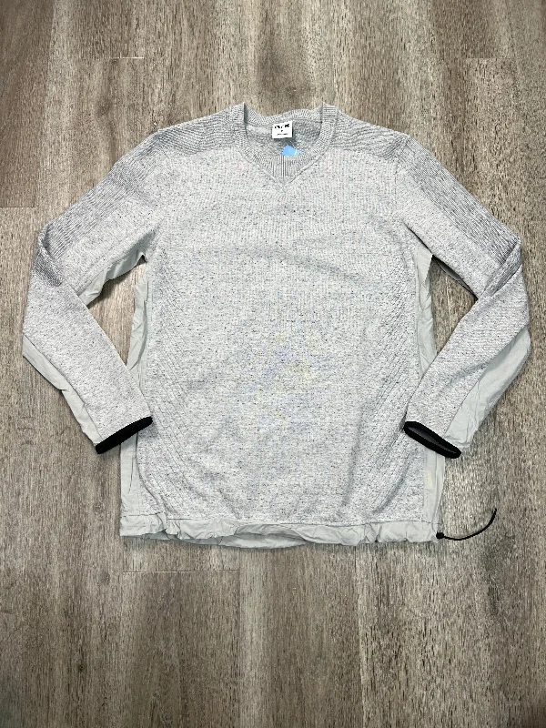 Athletic Top Long Sleeve Crewneck By Gym Shark In Grey, Size: M