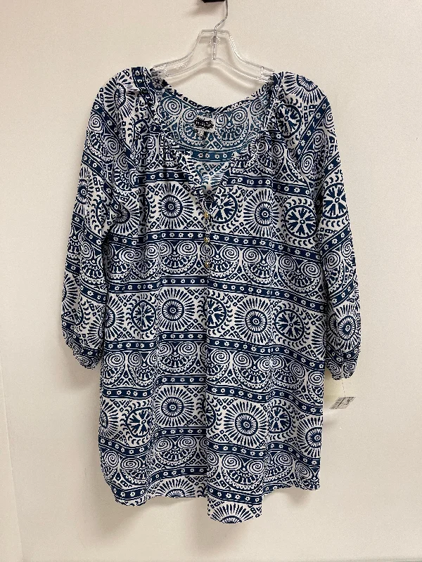 Premium Outfits Top Long Sleeve By Mudpie In Blue & White, Size: L