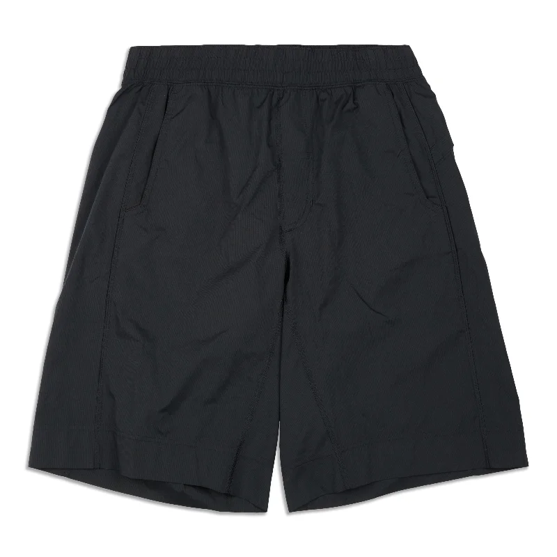 Comfy Sweaters Utilitarian Cargo Short