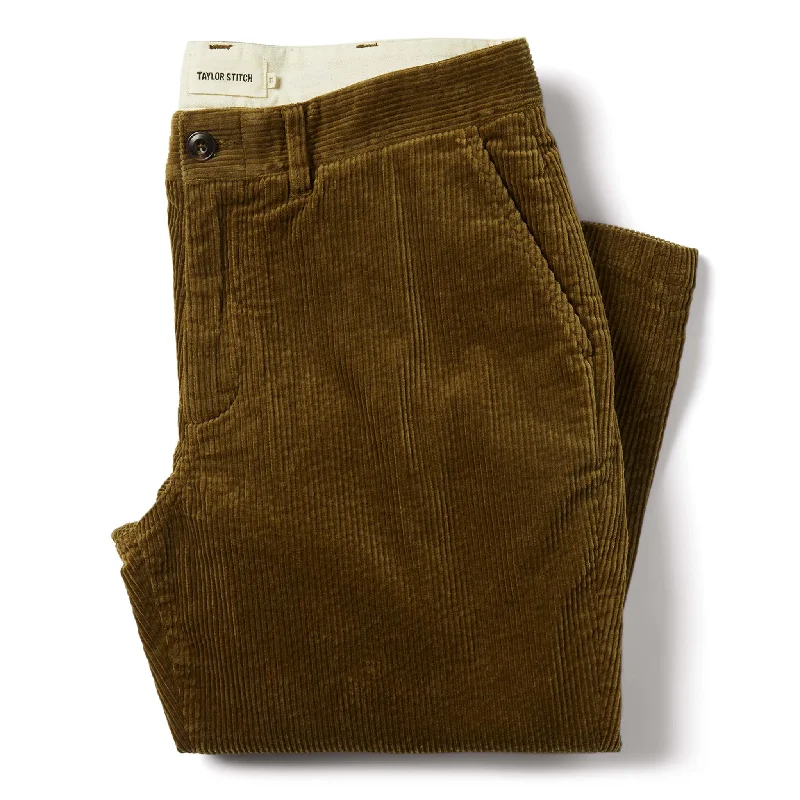Retro Style The Democratic Foundation Pant in Olive Cord