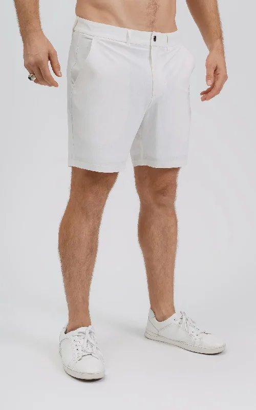 Sporty Chic Aero Wave Short 6" in Bright White