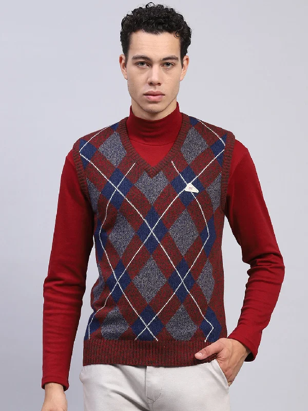 Casual Chic Men Maroon Geometric V Neck Sleeveless Sweater