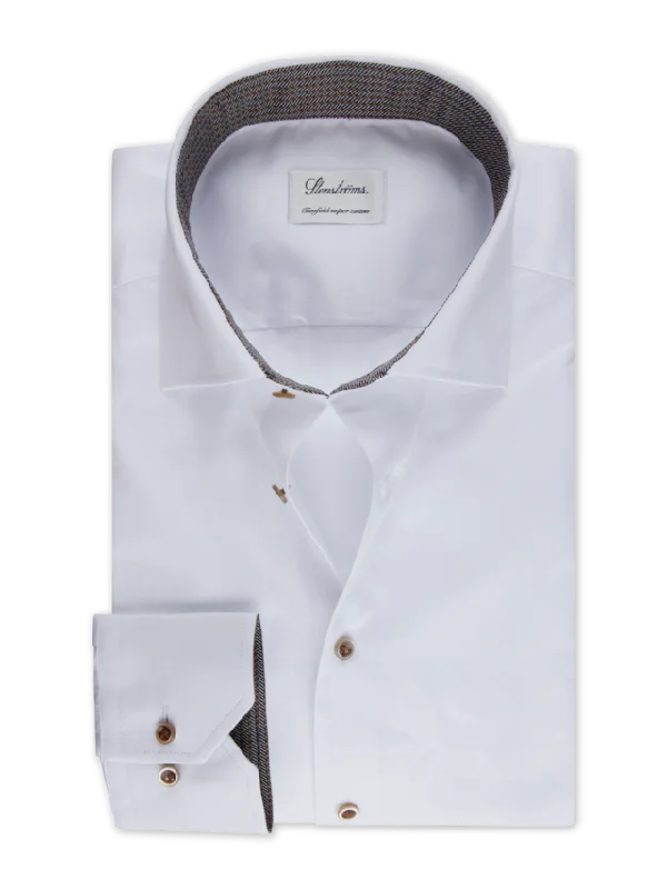 Relaxed Wear Fitted Body White Contrast Twill Shirt 684751 0564 000